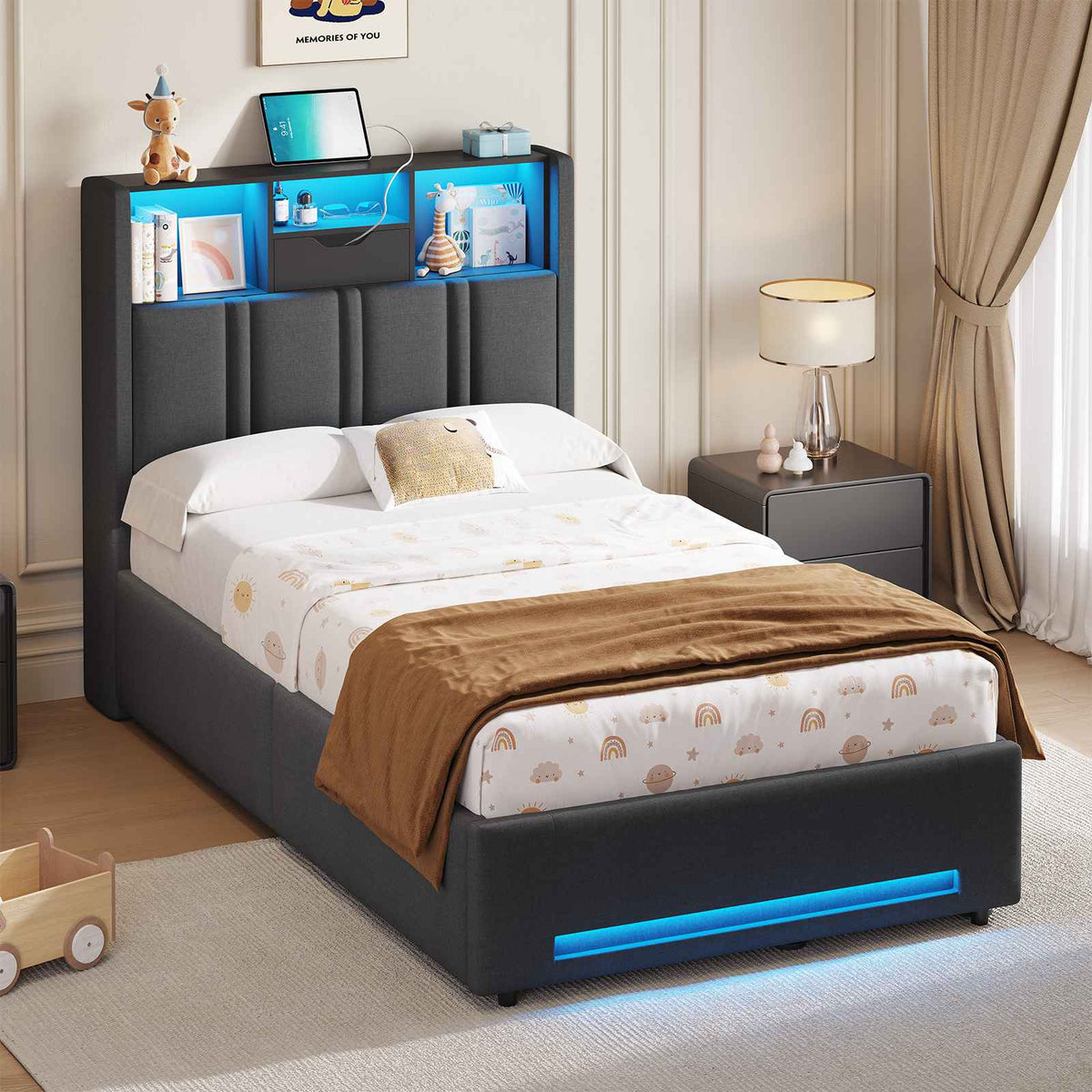 DICTAC Lit Coffre Entièrement Rembourré Gris avec Rangement Sommier Relevable à Vérin Tête de lit LED Prises USB Type C